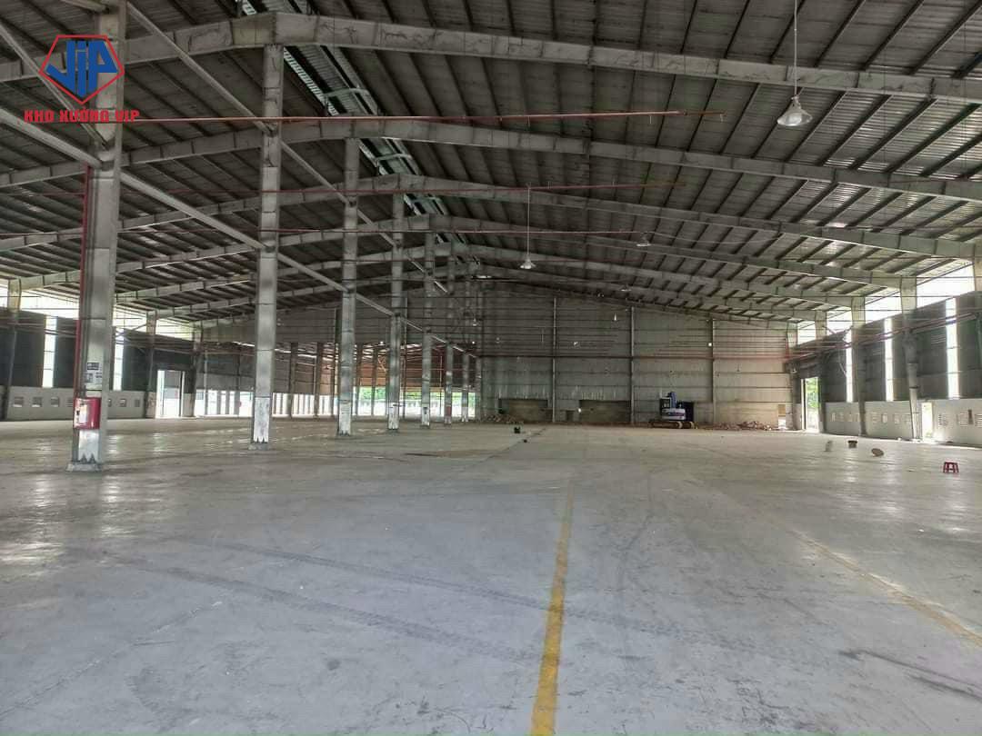 Một trong những kho xưởng tại KCN KBS Đất Quốc