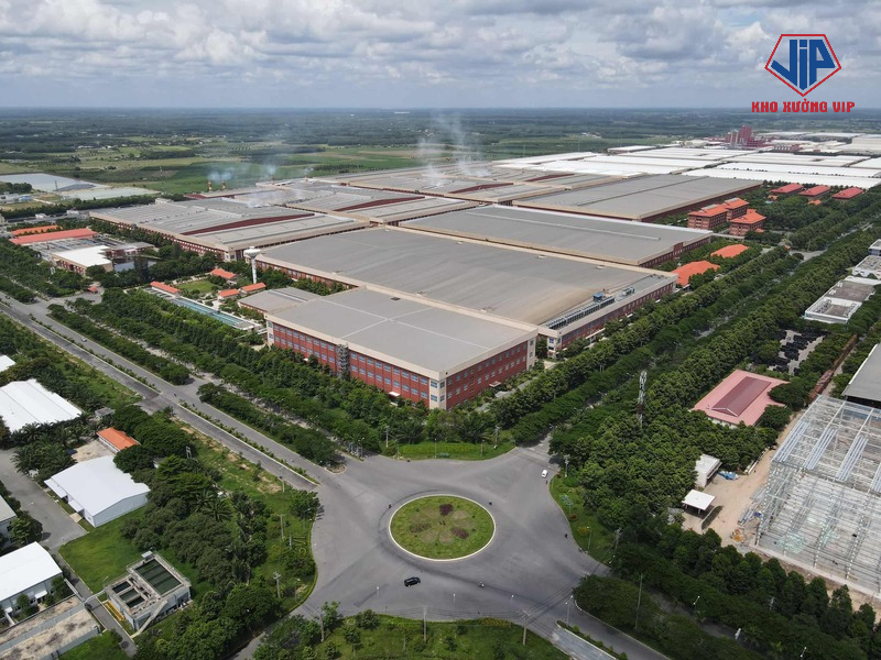 Vị trí nhà xưởng quyết định giá trị dựa trên giao thông, tiện ích và môi trường xung quanh