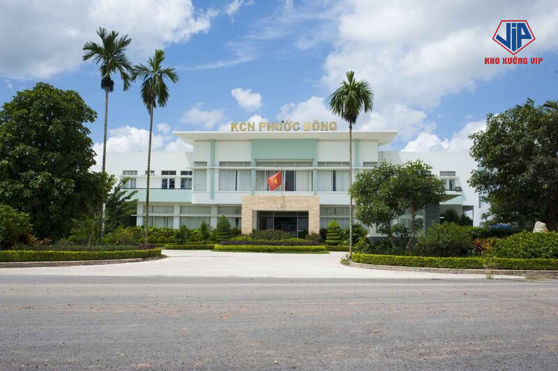 Ban Quản lý KCN Phước Đông đảm bảo quản lý chuyên nghiệp, hạ tầng hiện đại và hỗ trợ doanh nghiệp hiệu quả